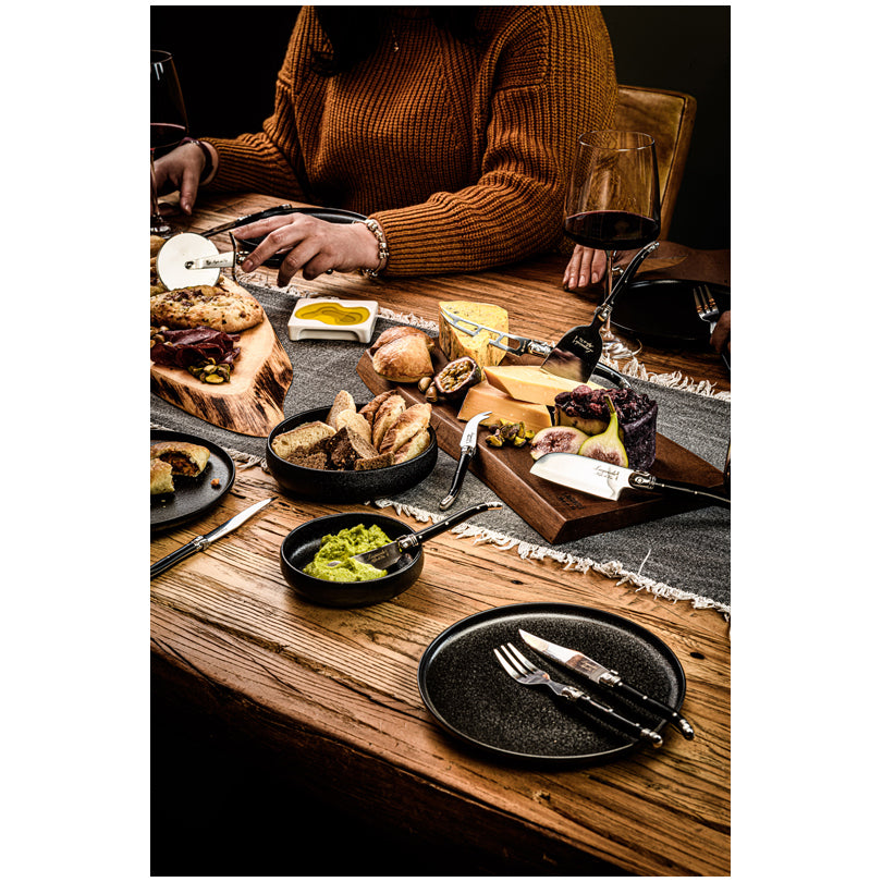 Set 5 coltelli formaggio "Premium Line" con tagliere in acacia cm 5,5-9,5