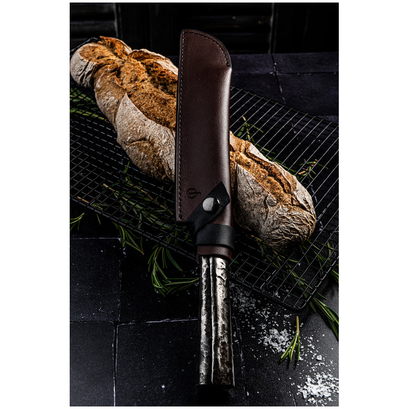 Coprilama in pelle per coltello pane "Forged" cm 20