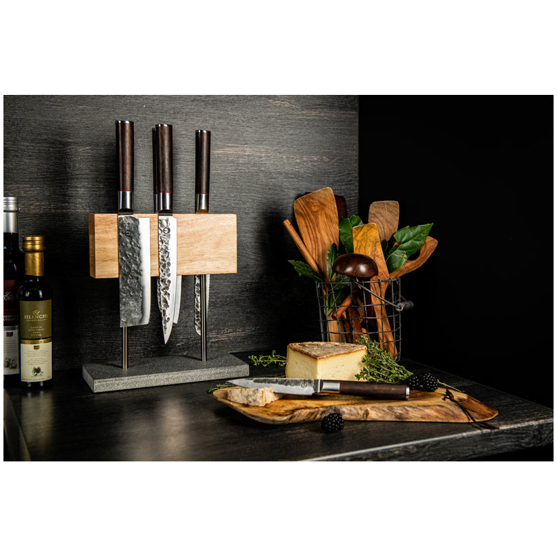 Ceppo portacoltelli magnetico su base in pietra naturale cm 25x12x27,5