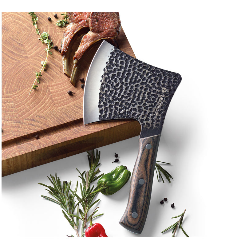 Coltello cuoco "Rover" con custodia in pelle, dotata di un pratico laccio per fissarla alla cintura cm 12/21