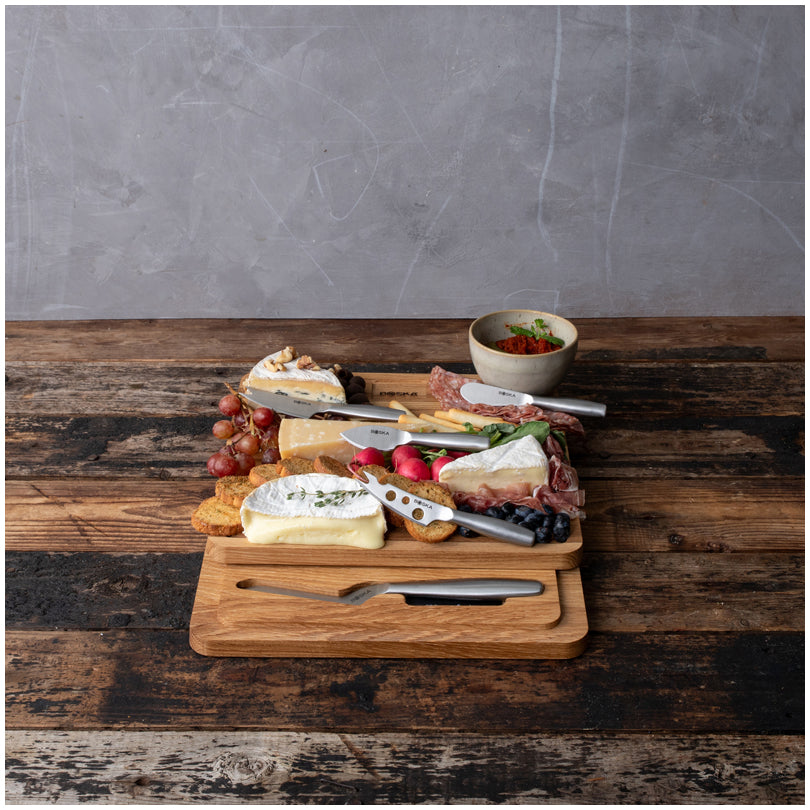 Tagliere doppio con 5 coltelli formaggioi "Copenhagen" cm 29x29x3