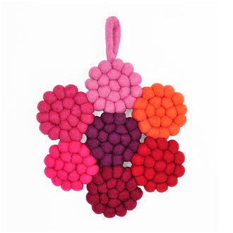 Sottopentola a forma di fiore "Pompon Fiore Rosso/Pink" con occhiello cm Ø18x1,5