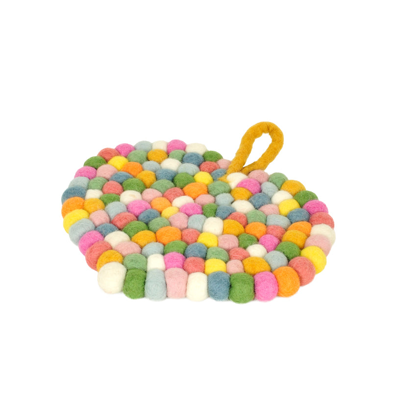 Sottopentola Cuore "Pompon Pastel" con occhiello cm 20x17,5x1,5