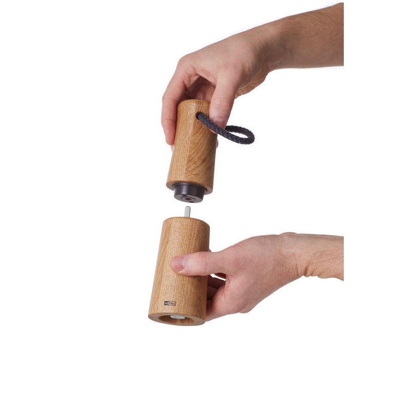 Macinapepe o macinasale "Yaso" con pratica maniglia cm Ø6x20