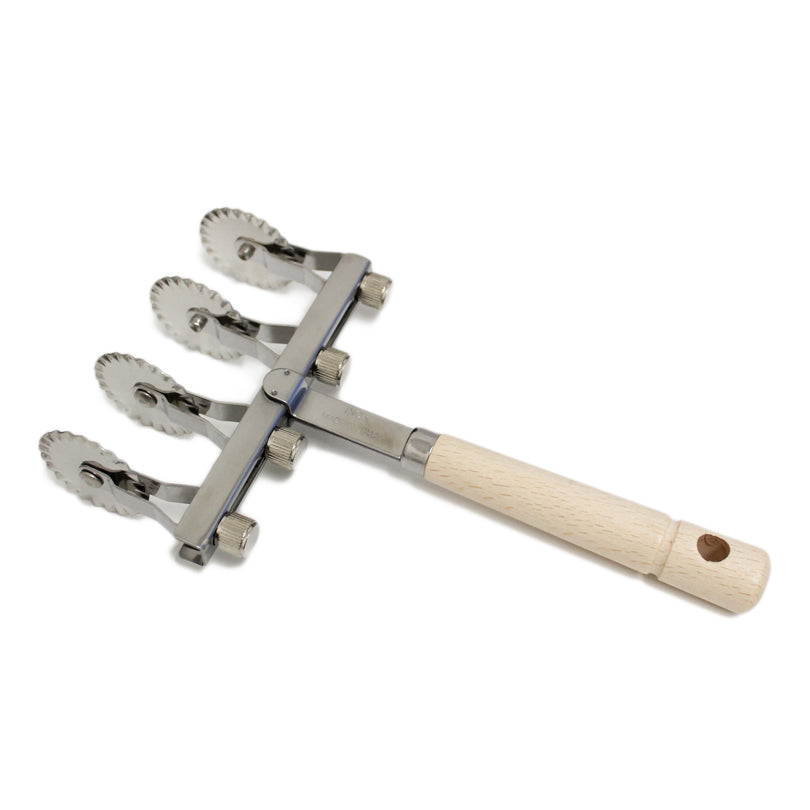 Tagliapasta regolabile con 4 lame festonate/segehttate cm 22x12,5x4