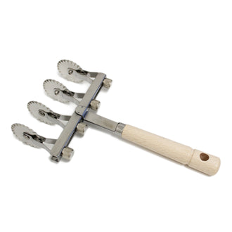 Tagliapasta regolabile con 4 lame festonate/segehttate cm 22x12,5x4